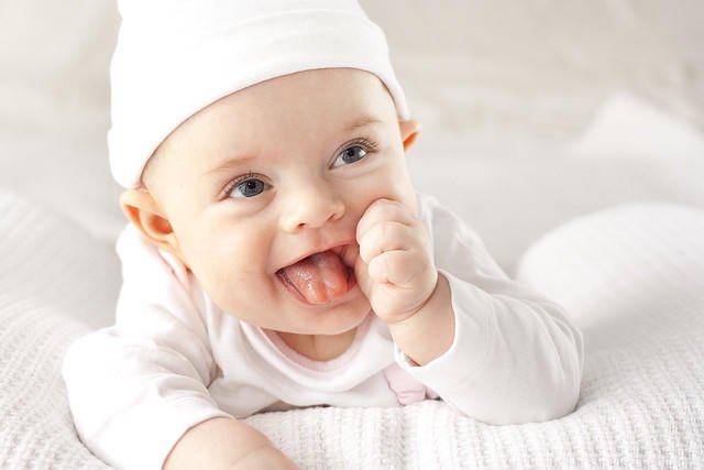 When do babies start smiling? 